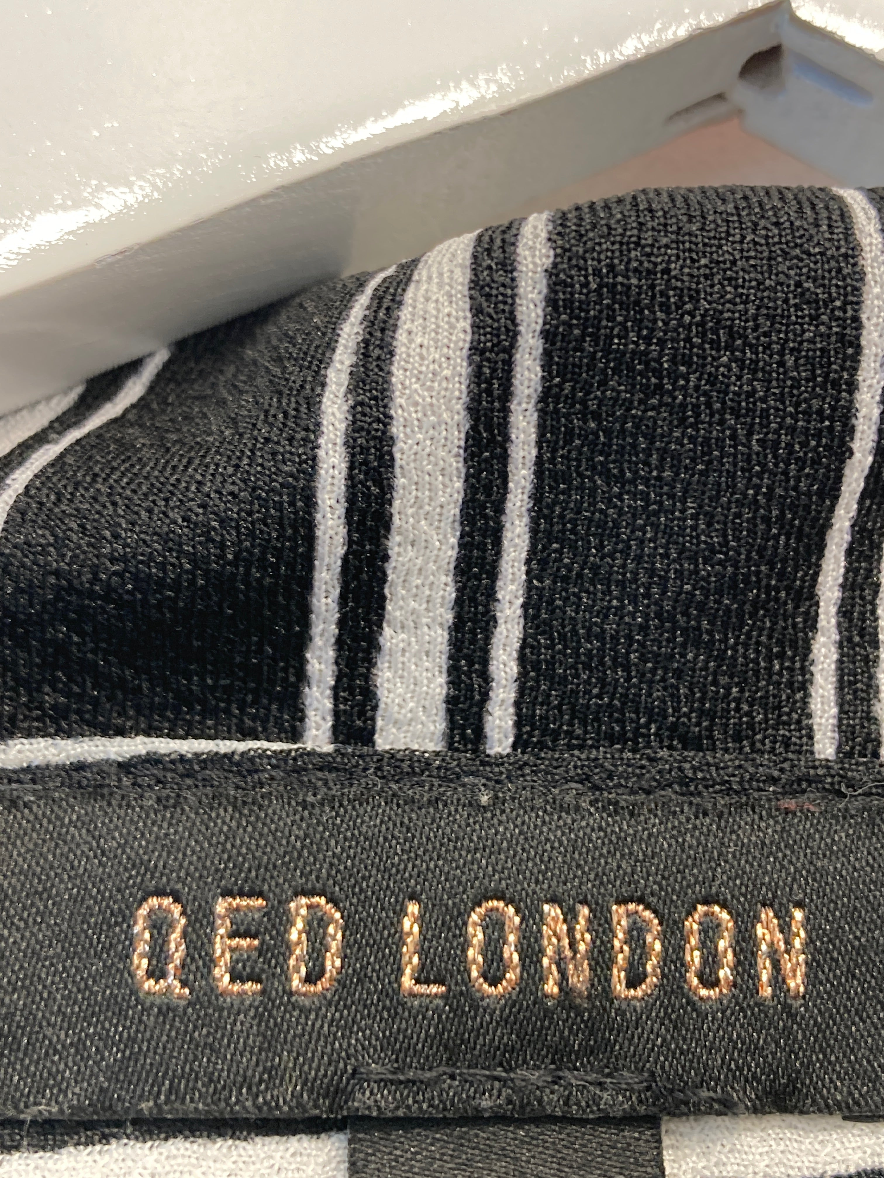 Qed London Buksedragt
